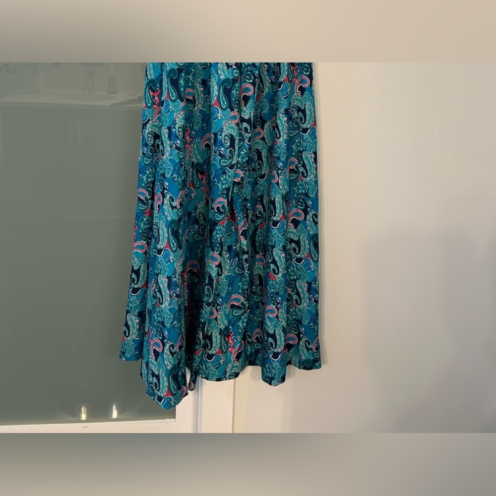 Women’s bolero pants.